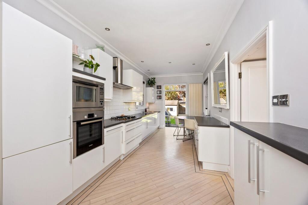 House in Hove, Brighton and Hove - View 3