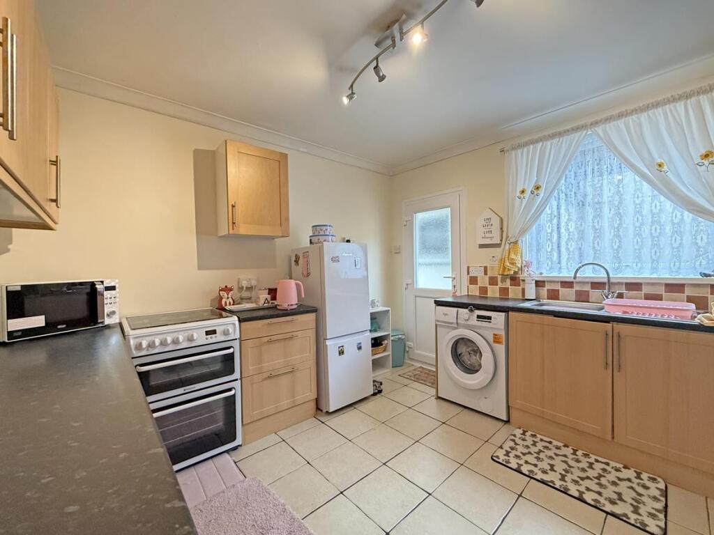 House in Plymouth, Honicknowle - View 3