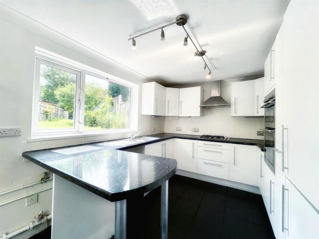 Castle Street, Hadley, Telford photo 4