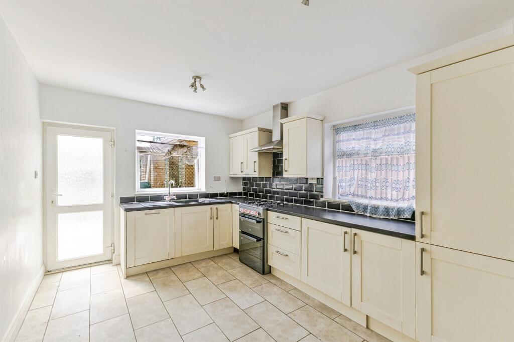 Woodside Avenue, Northampton – pohled 6