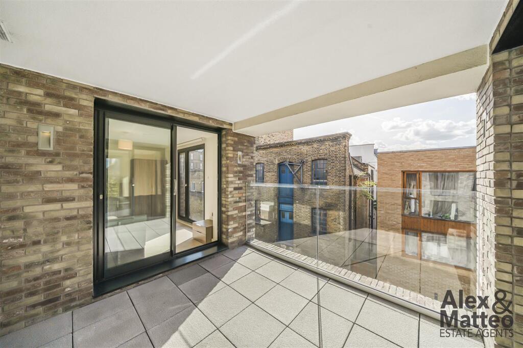 Apartment in London, Purbrook Estate, Walworth - View 5