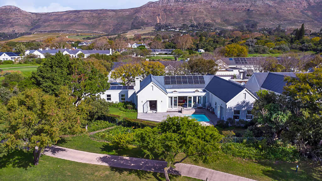 Main image of property: South Africa, Western Cape, Steenberg Golf Estate