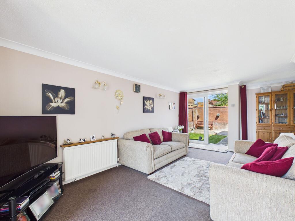 House in Reading, Lower Earley, Earley - View 3