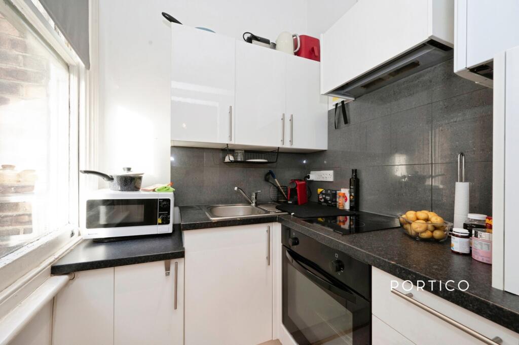 Apartment in London - View 5