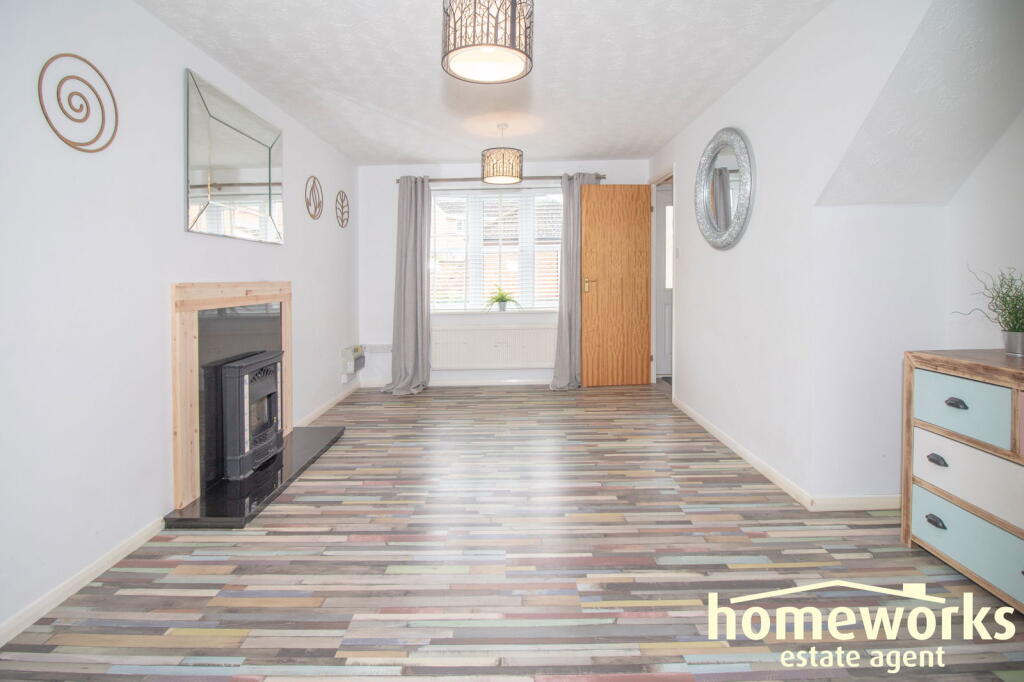Greenwood Drive, Scarning, Dereham, NR19 2TR photo 4