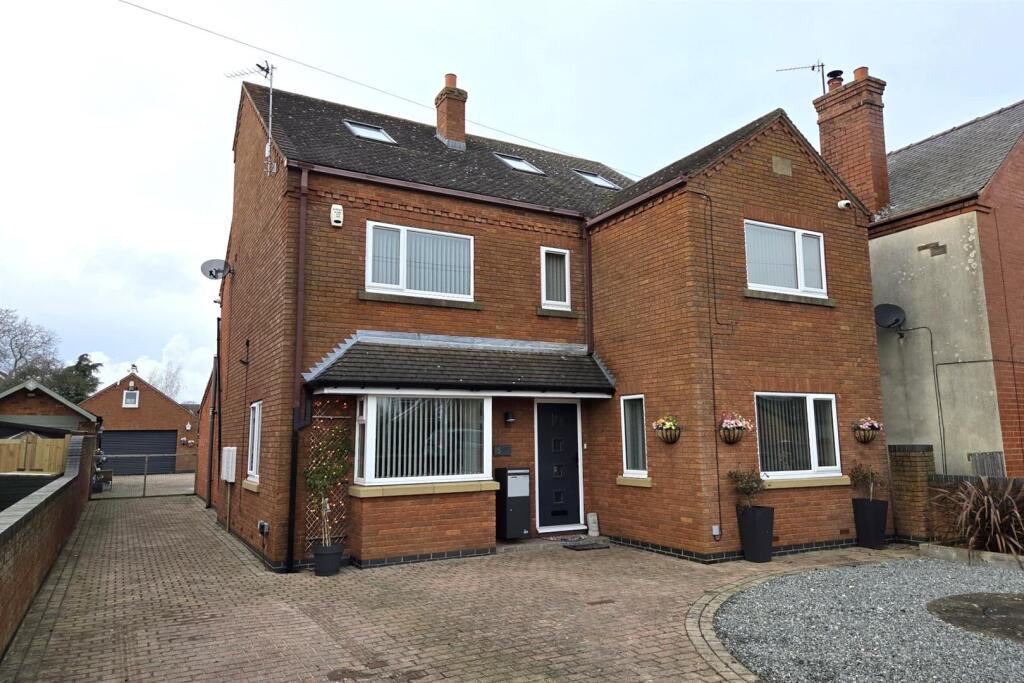 Main image of property: Thorntree Lane, Goole