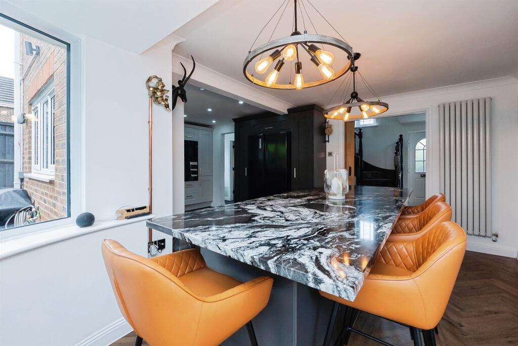 House in Bristol, Blackhorse, Emersons Green - More