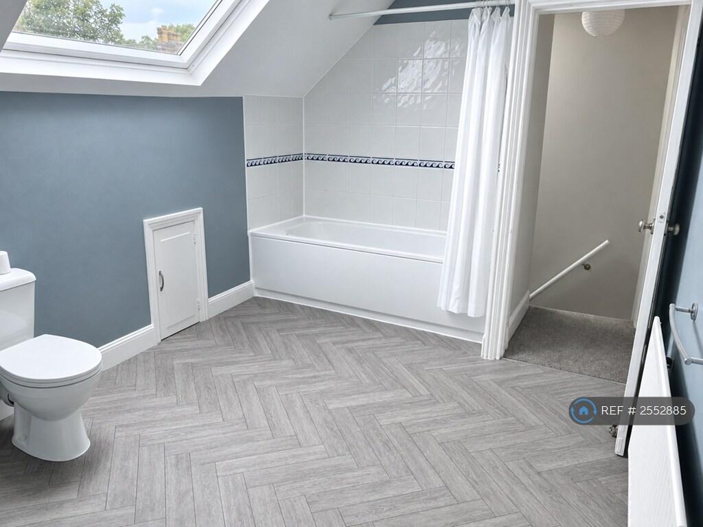 Apartment in Sheffield, Broomfield, Broomhall - View 3