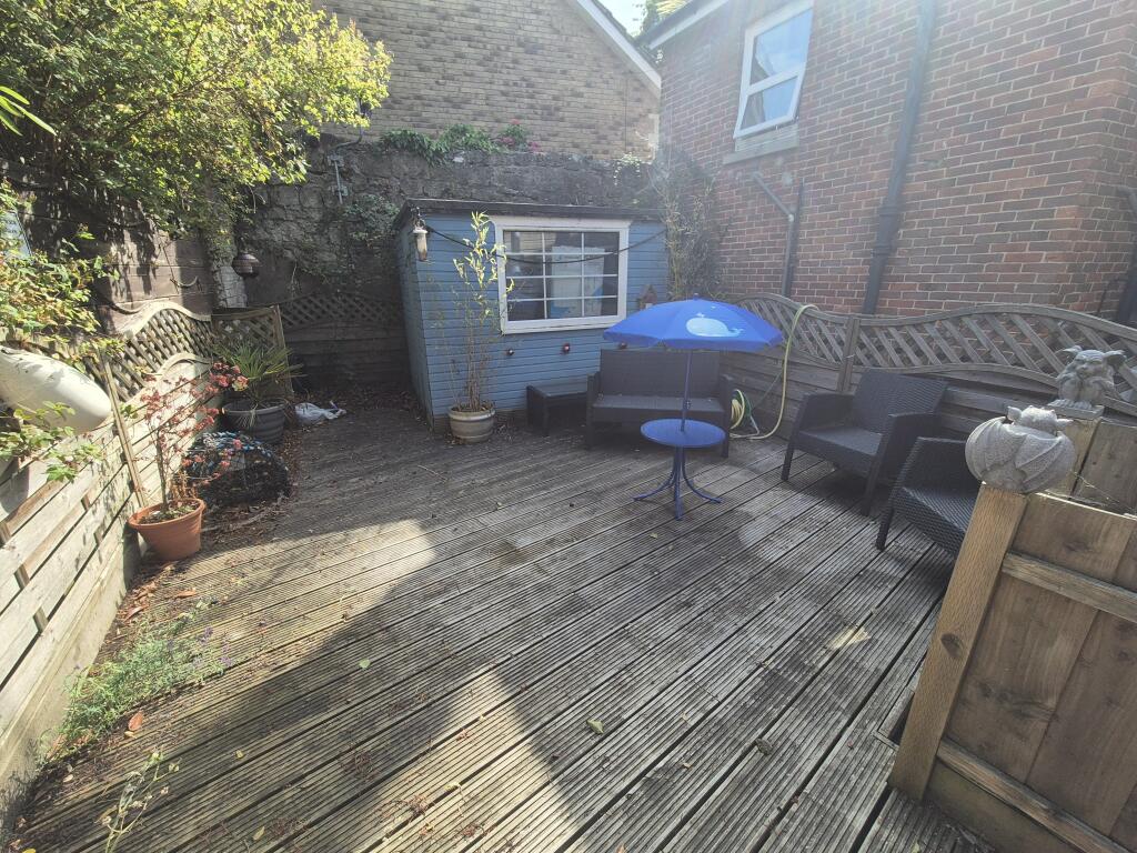 Apartment in Shanklin, Lower Hyde, Luccombe - More