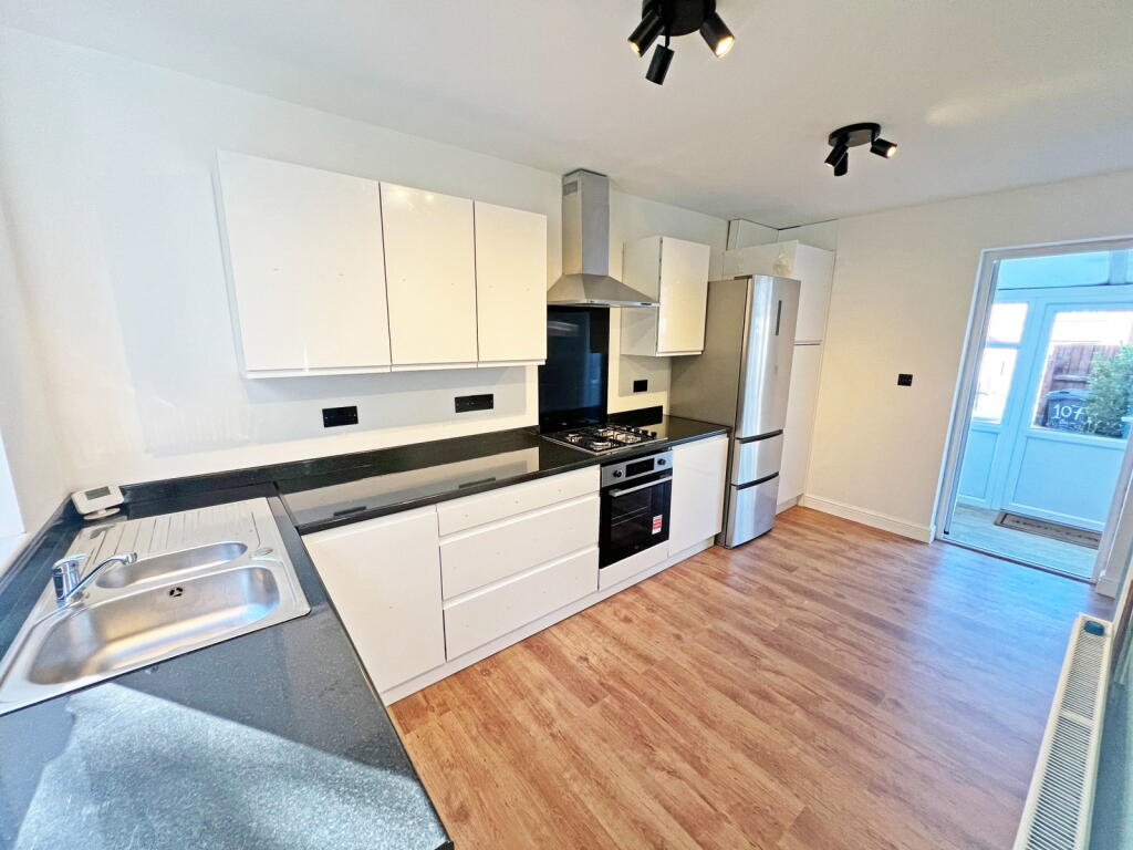 House in Leicester, Aylestone Park - View 5
