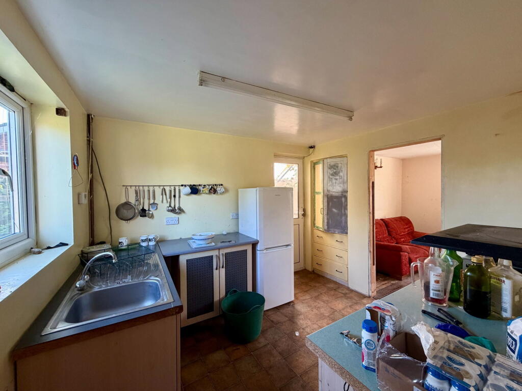 Thorington Road, Bramfield, Halesworth, IP19 9JD photo 4