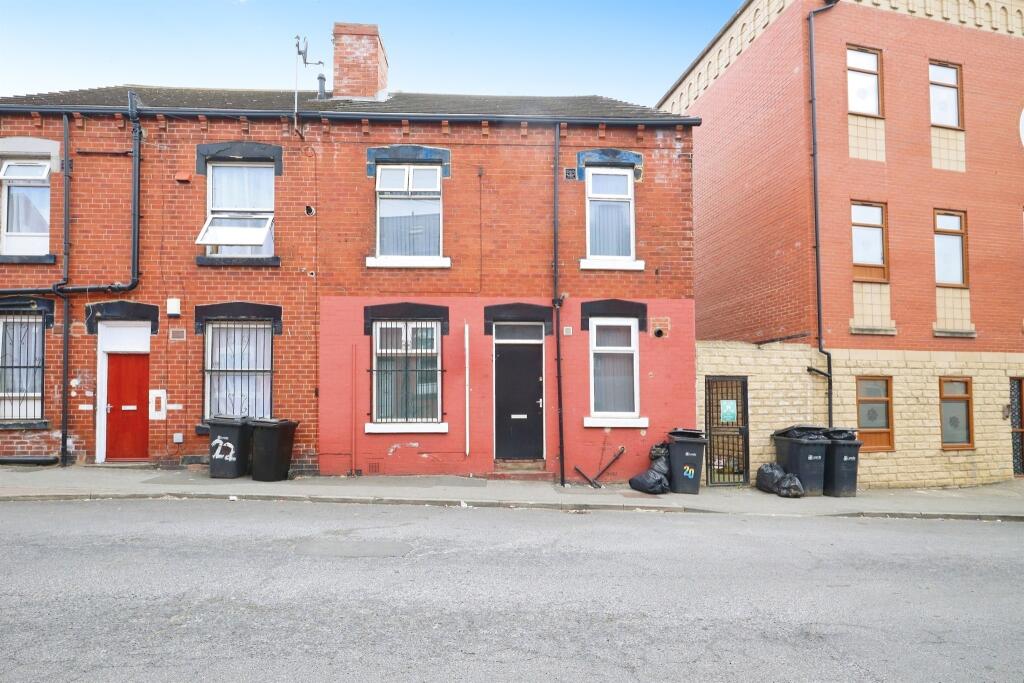 2-bed terraced on Woodview Terrace, Leeds, £115,000