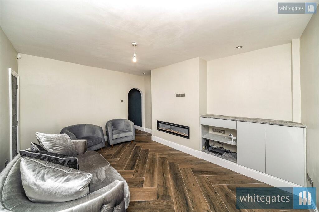 House in Sefton, Liverpool City Region - More