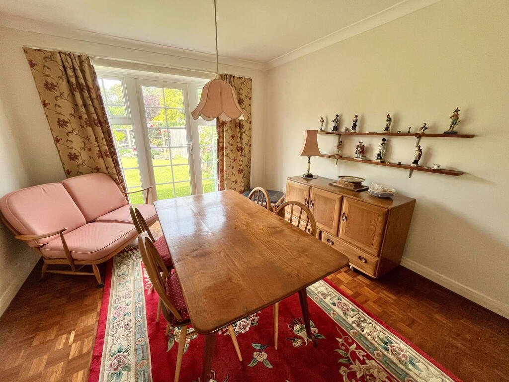 Bramley Gardens, Alverstoke, Gosport PO12 2DW photo 3