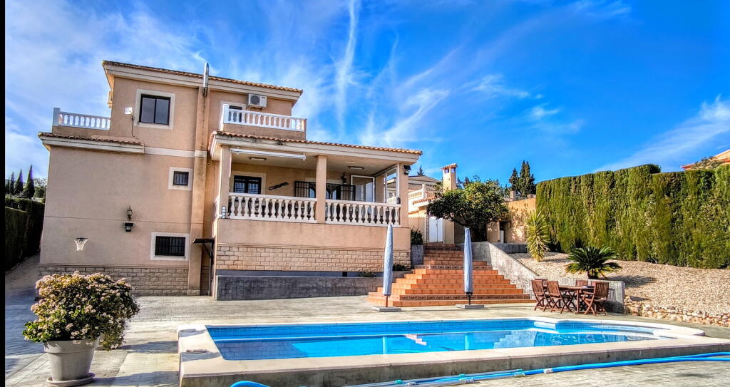 Main image of property: Valencia, Valencia, TurÃs