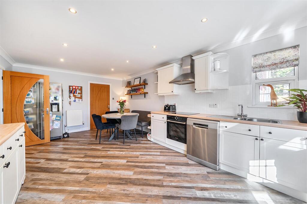 House in Fareham, Hampshire - More
