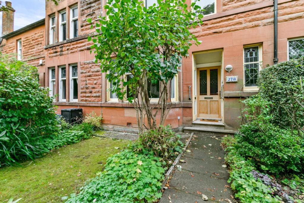 3-bed terraced on Tantallon Road, Glasgow, G41, £360,000