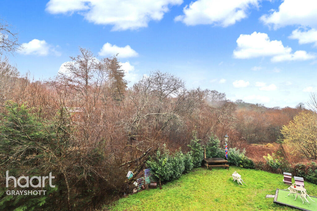 Hammer Vale, Haslemere photo 4