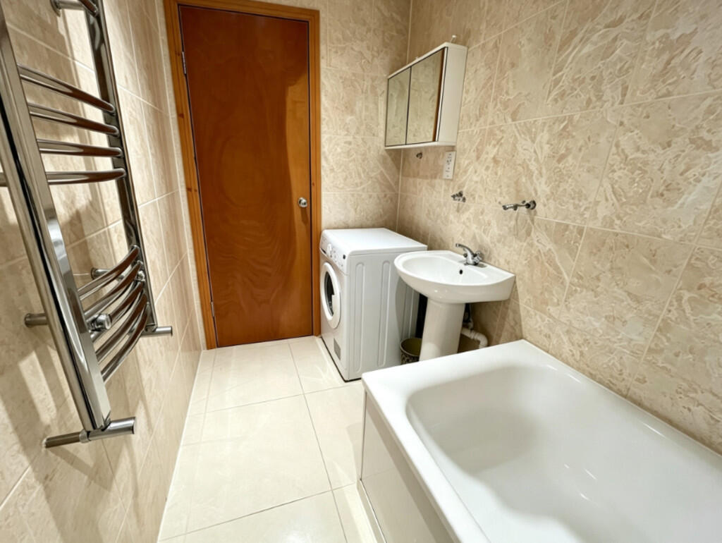 Apartment in London - View 3