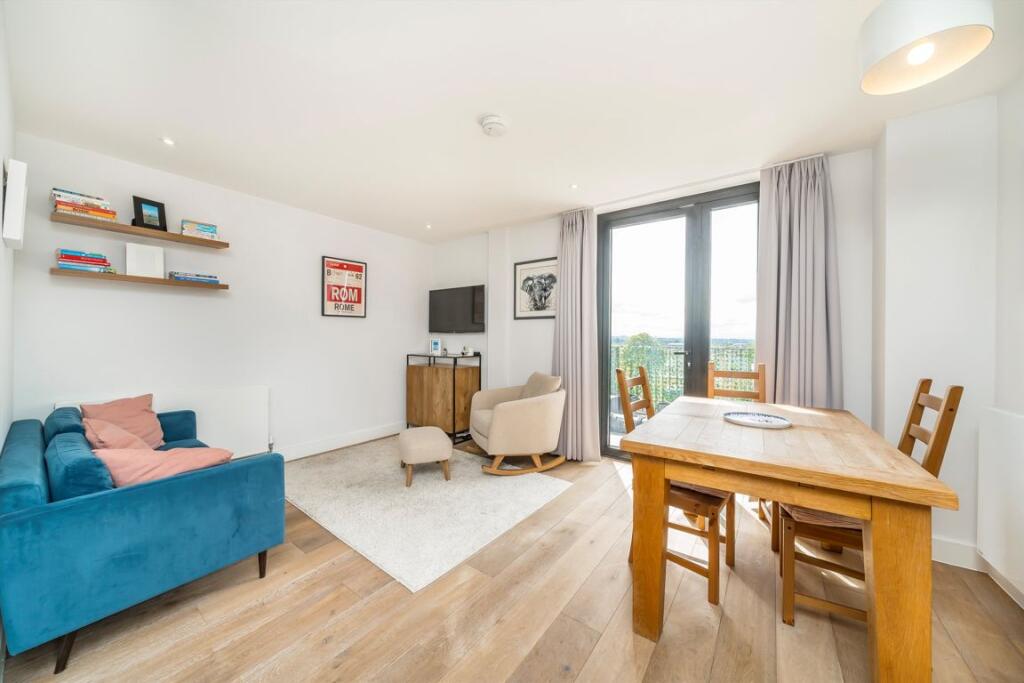Apartment in London - View 2