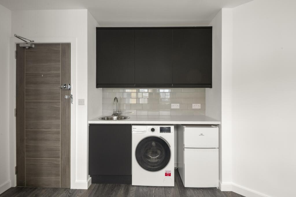 Apartment in London - View 3
