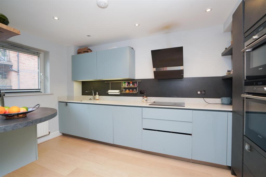 Wilhelmina Close, Leamington Spa photo 3