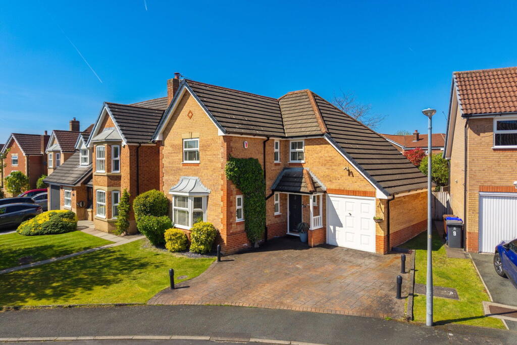 Main image of property: Thorns Villa Gardens, Boothstown M28 1UT