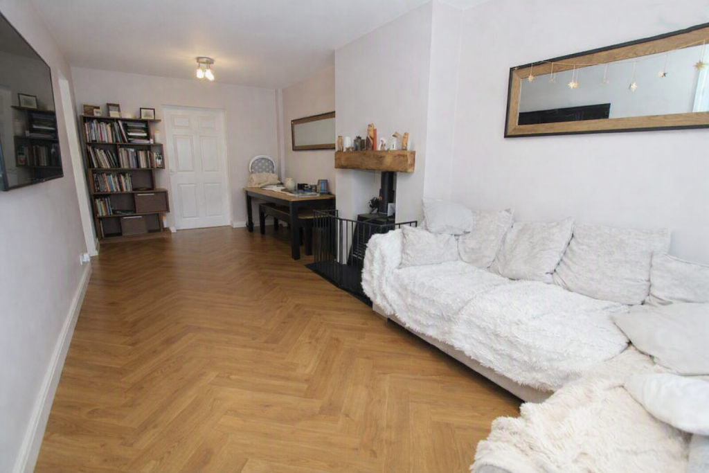 House in Dudley - View 2