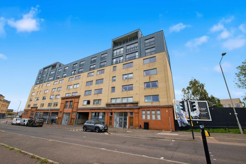 Main image of property: Victoria Road, Glasgow, G42