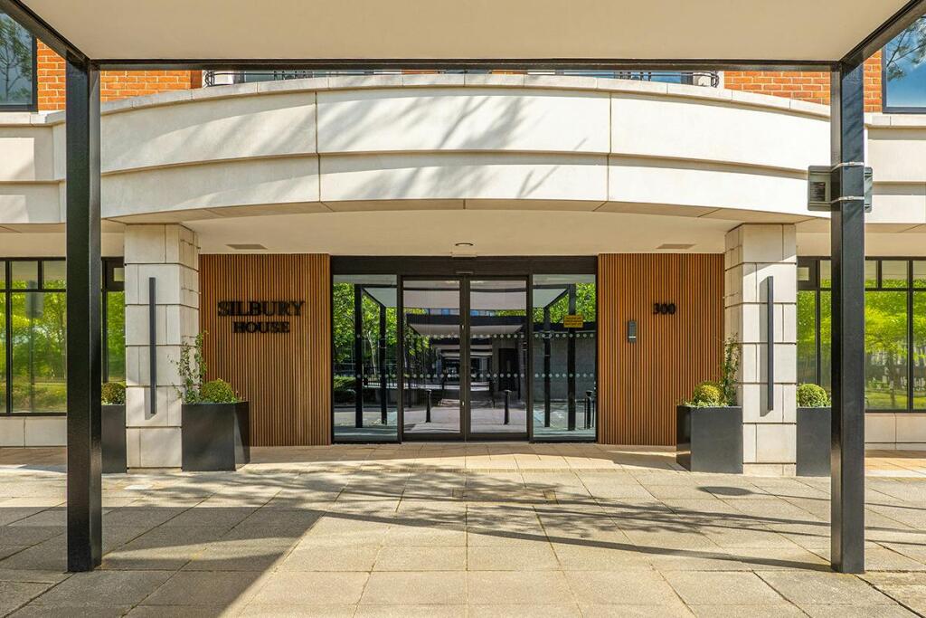 Front exterior 3_w.jpg