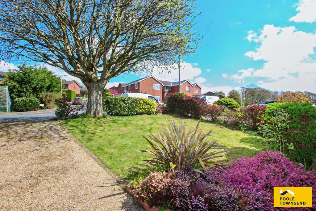 Holbeck Park Avenue, Barrow-in-furness, LA13 0RG photo 2