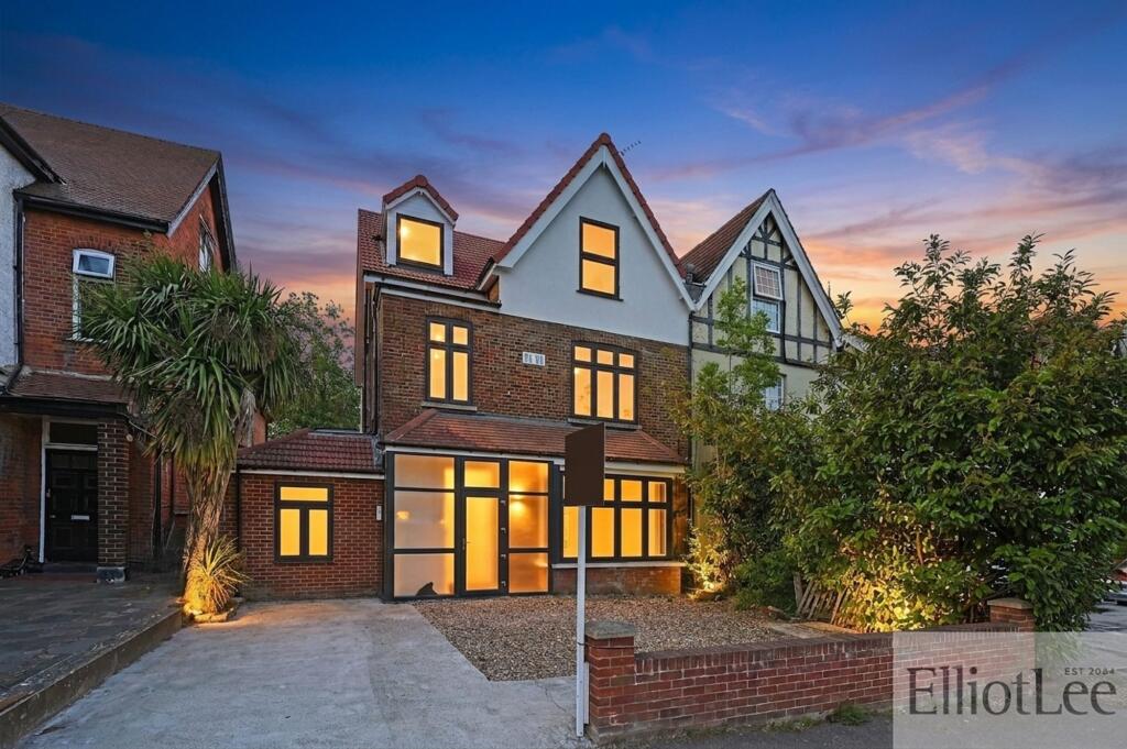Main image of property: Kenton Road, Harrow, HA1