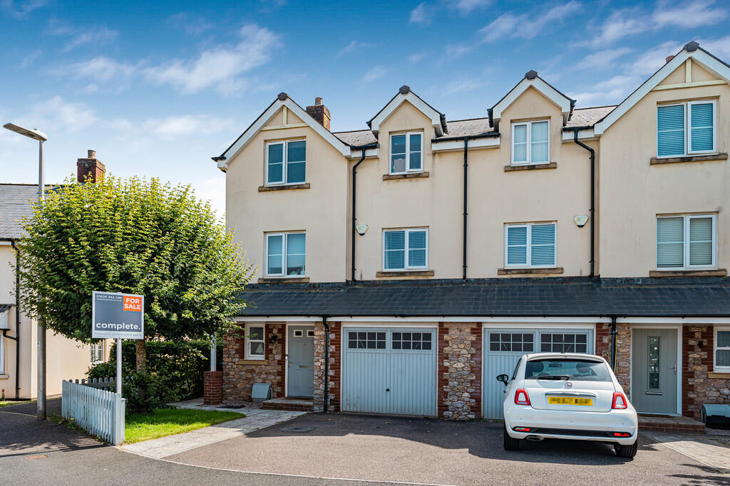 4-bed semi-detached on Charles Road, Kingskerswell, £375,000