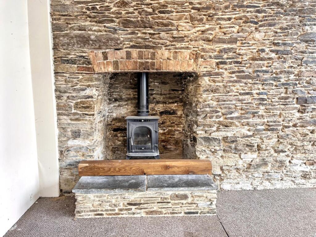 3 Fore Street, Loddiswell, Kingsbridge, Devon, TQ7 4QR photo 2