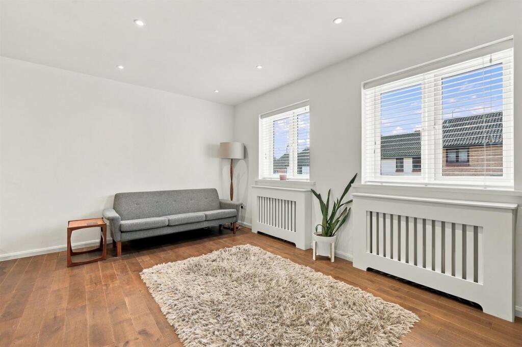 House in Stevenage - More