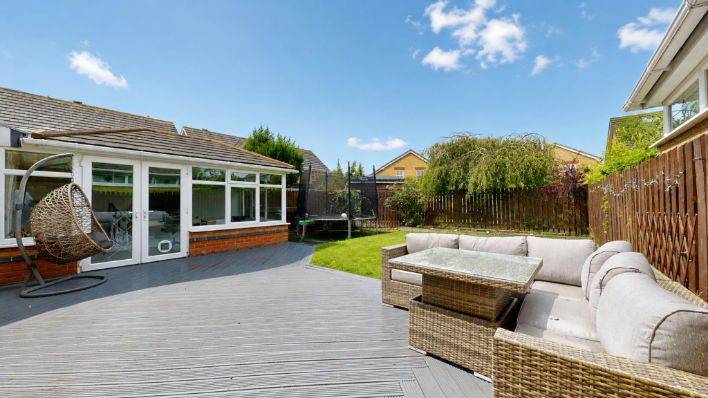 House in Newport Pagnell, City of Milton Keynes - View 2