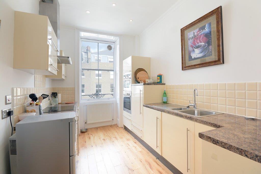 Apartment in London - View 4