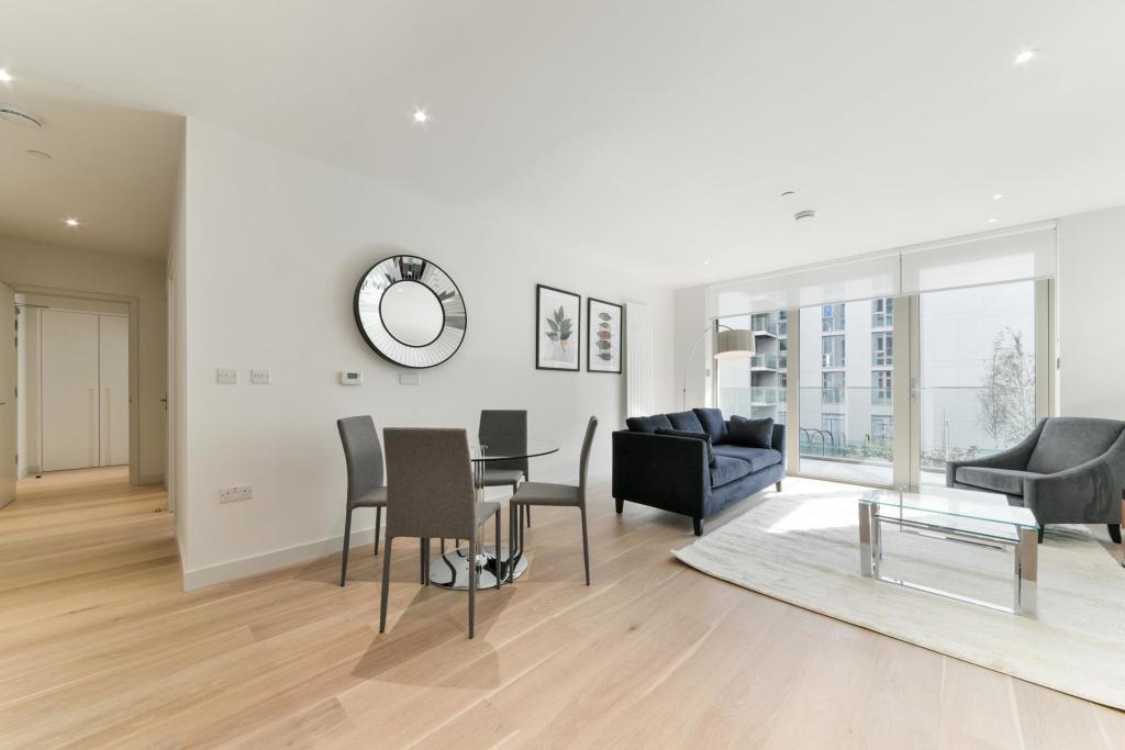 Main image of property: Liner House, Royal Wharf, London, E16