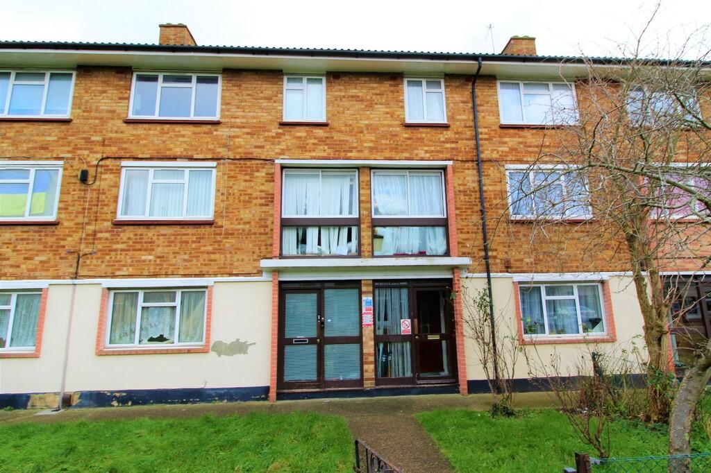 3-bed other on Laurel Lane, West Drayton, £385,000