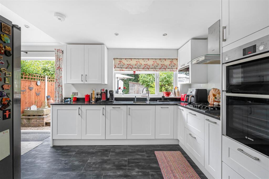 House in Hertford, Bengeo - View 4