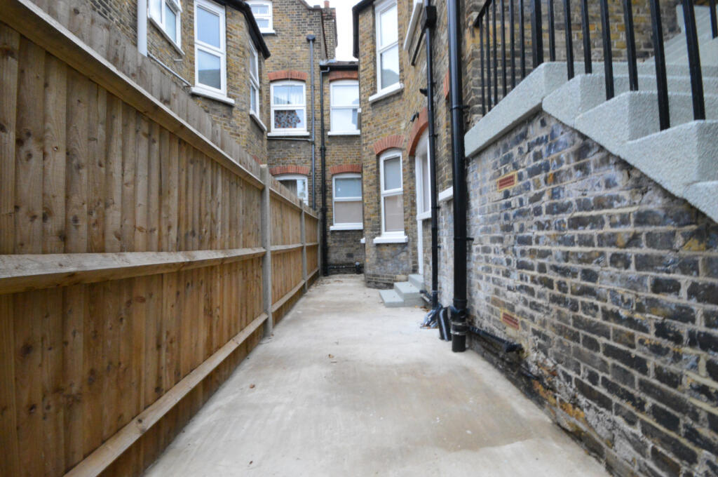 Apartment in London - View 2