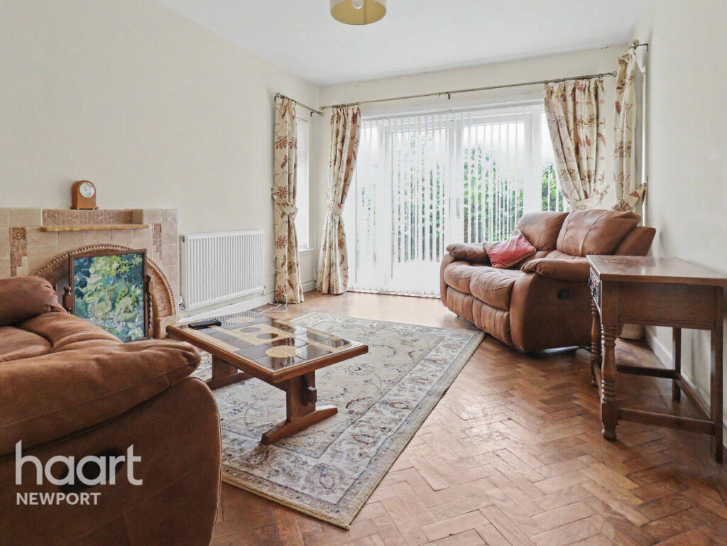 House in Cwmbrân, Croesyceiliog - View 5