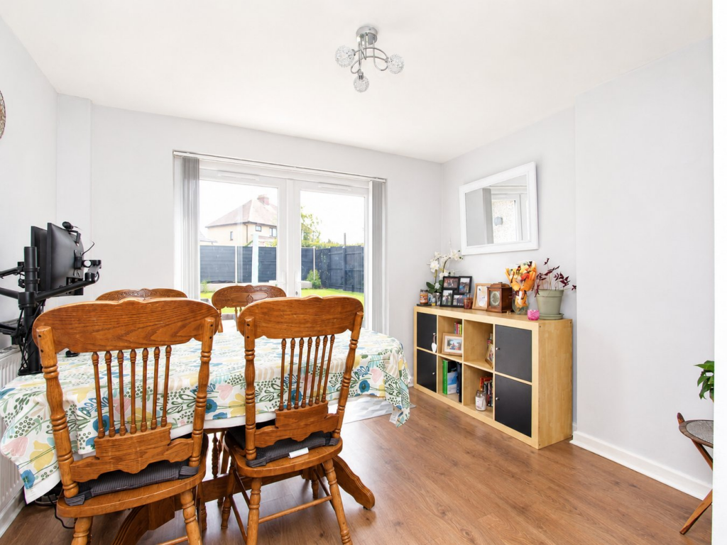 Hawthorn Crescent, Thornbury, BS35 photo 5