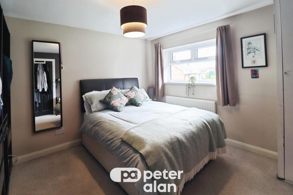 House in Cardiff, Llanishen - More
