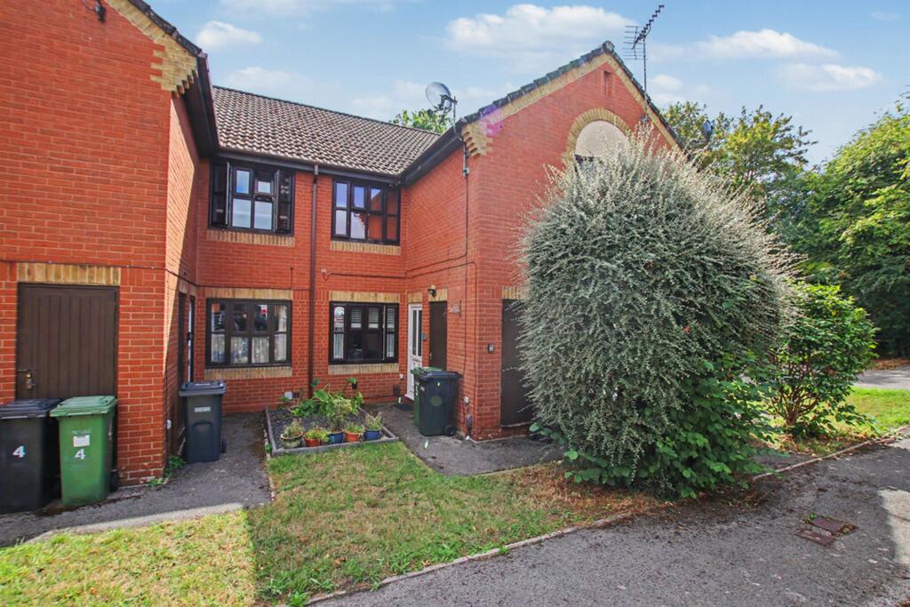 Main image of property: Mallow Road, Hedge End, SO30