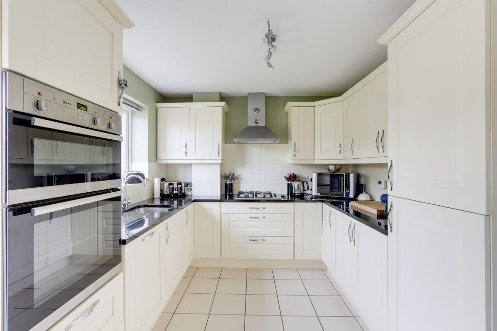 House in Mansfield, Nottinghamshire - View 5