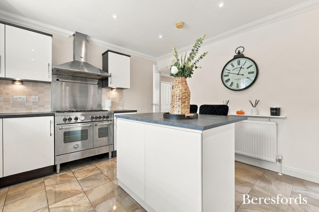 House in Uttlesford, Great Dunmow - View 4