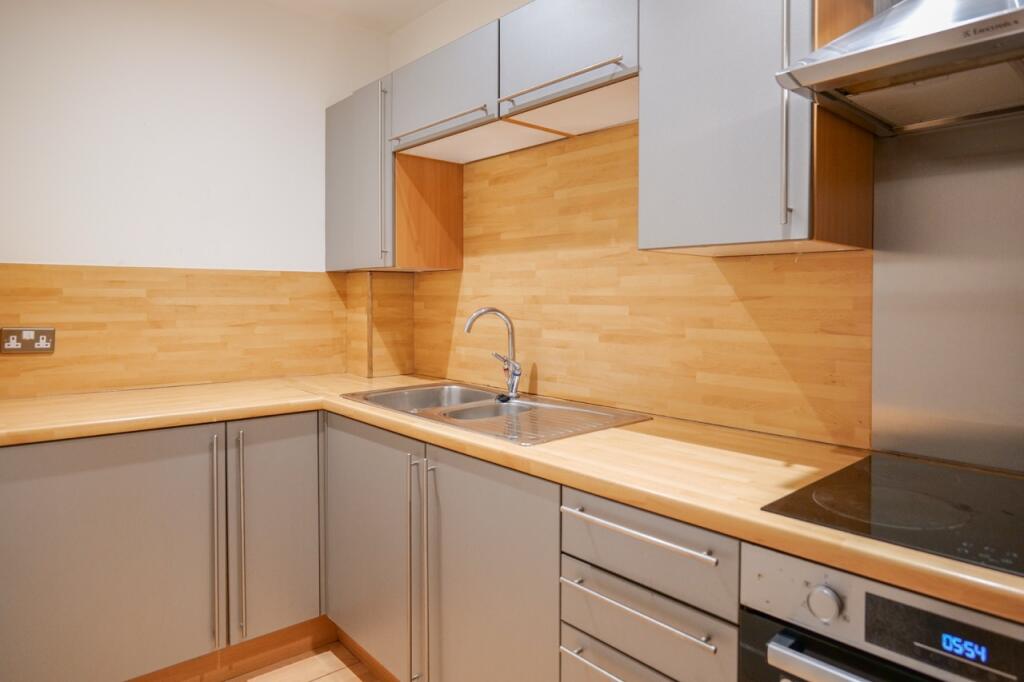 Apartment in Leeds - View 5
