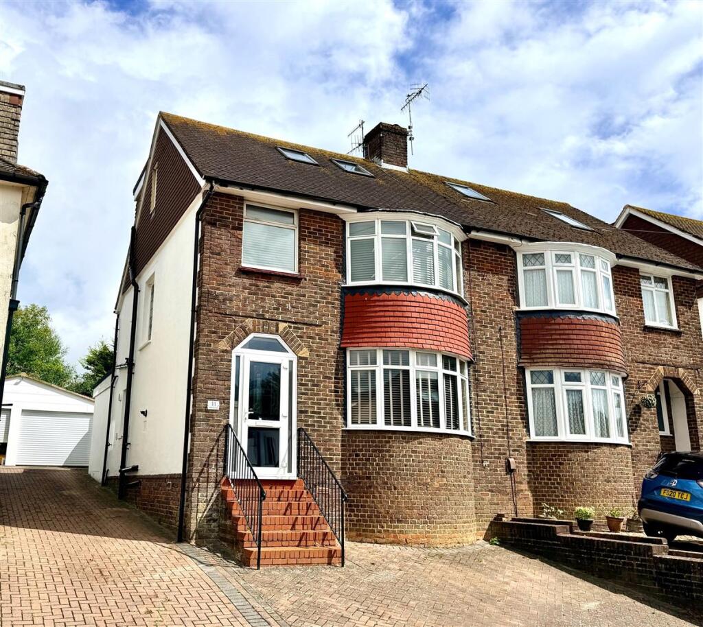 Main image of property: Poplar Avenue, Hove