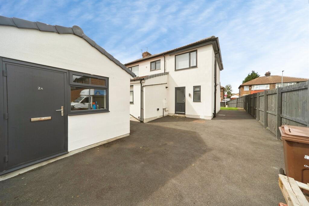 House in Pudsey, Hillfoot, Stanningley - View 2